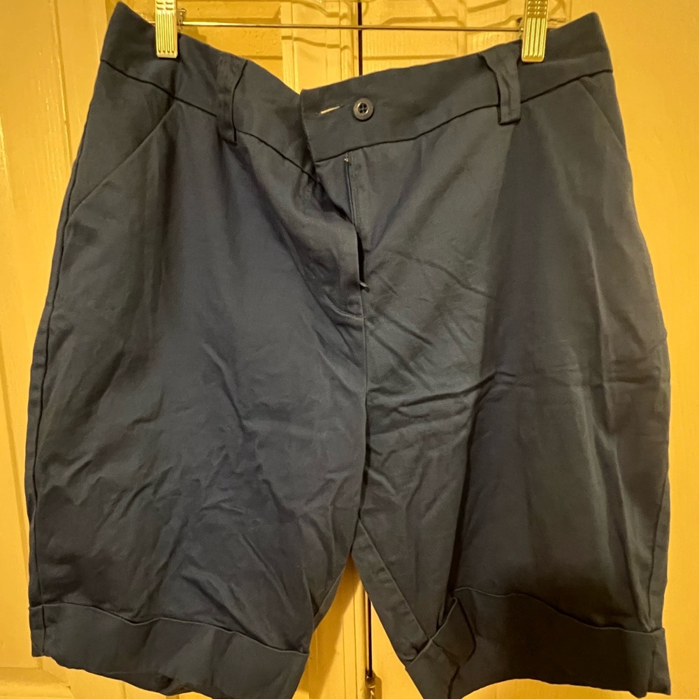The Limited woman cuff shorts